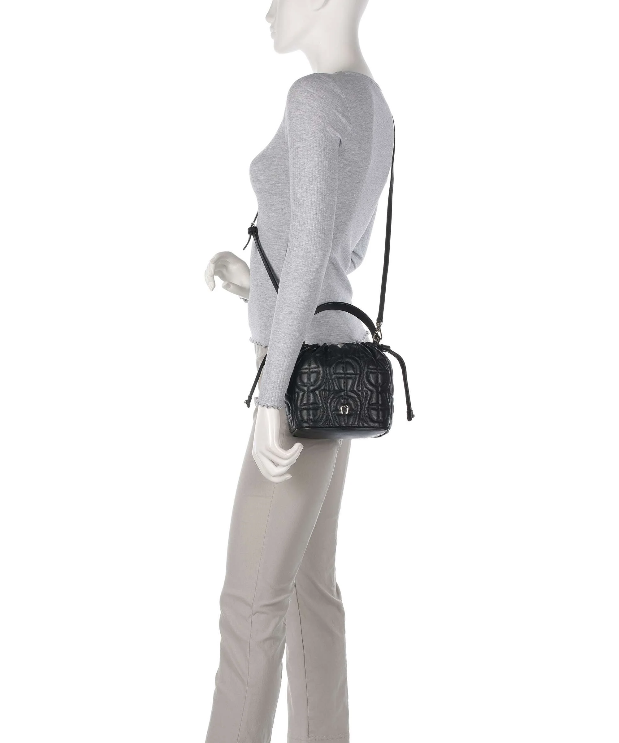 Aigner Diadora XS Sac seau black - Image 3
