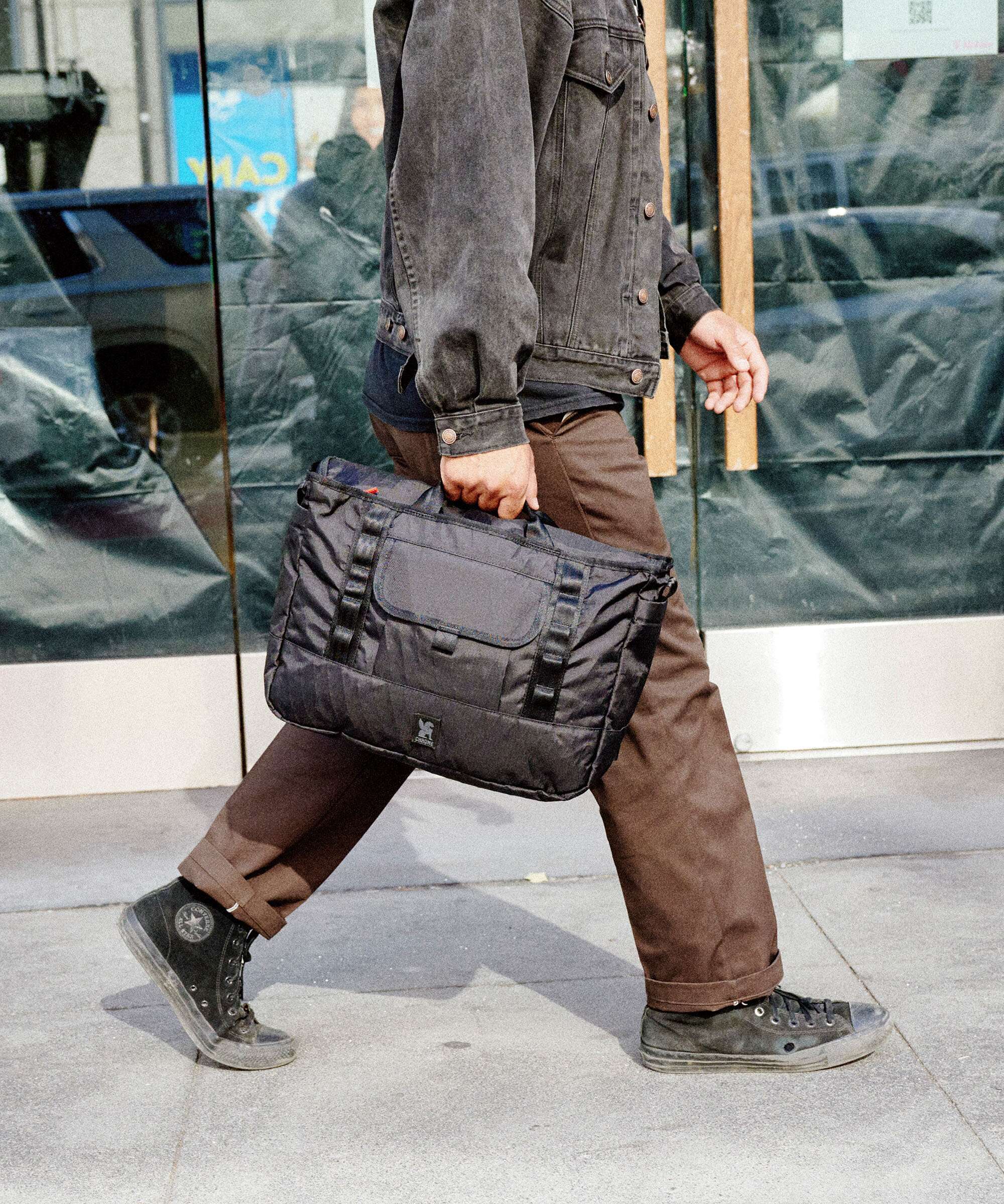 Chrome Midtown 20 Sac messager sandstone - Image 4