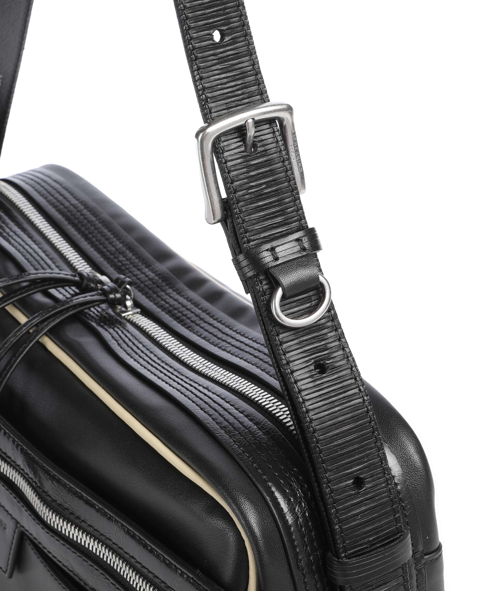 Liebeskind Juno Recycled Soft Calf M Sac porté épaule black - Image 4