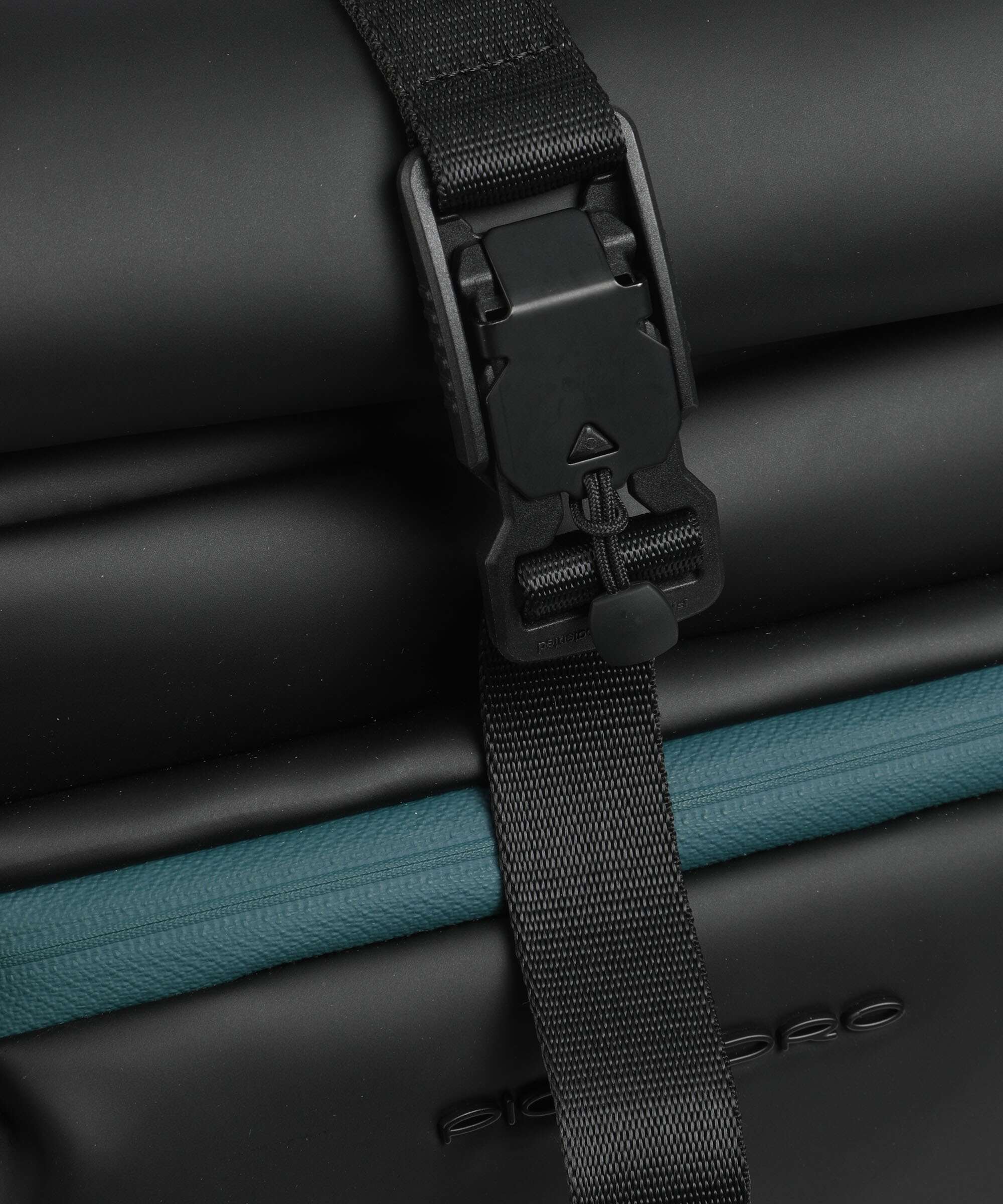 Piquadro Corner 2.0 Sac à dos roll-top nero - Image 5