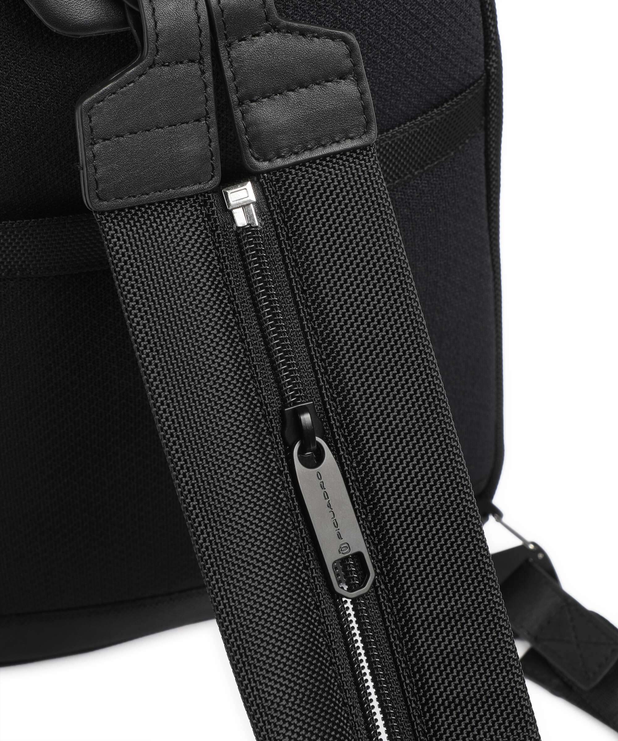 Piquadro Lyss Sac sling black - Image 4