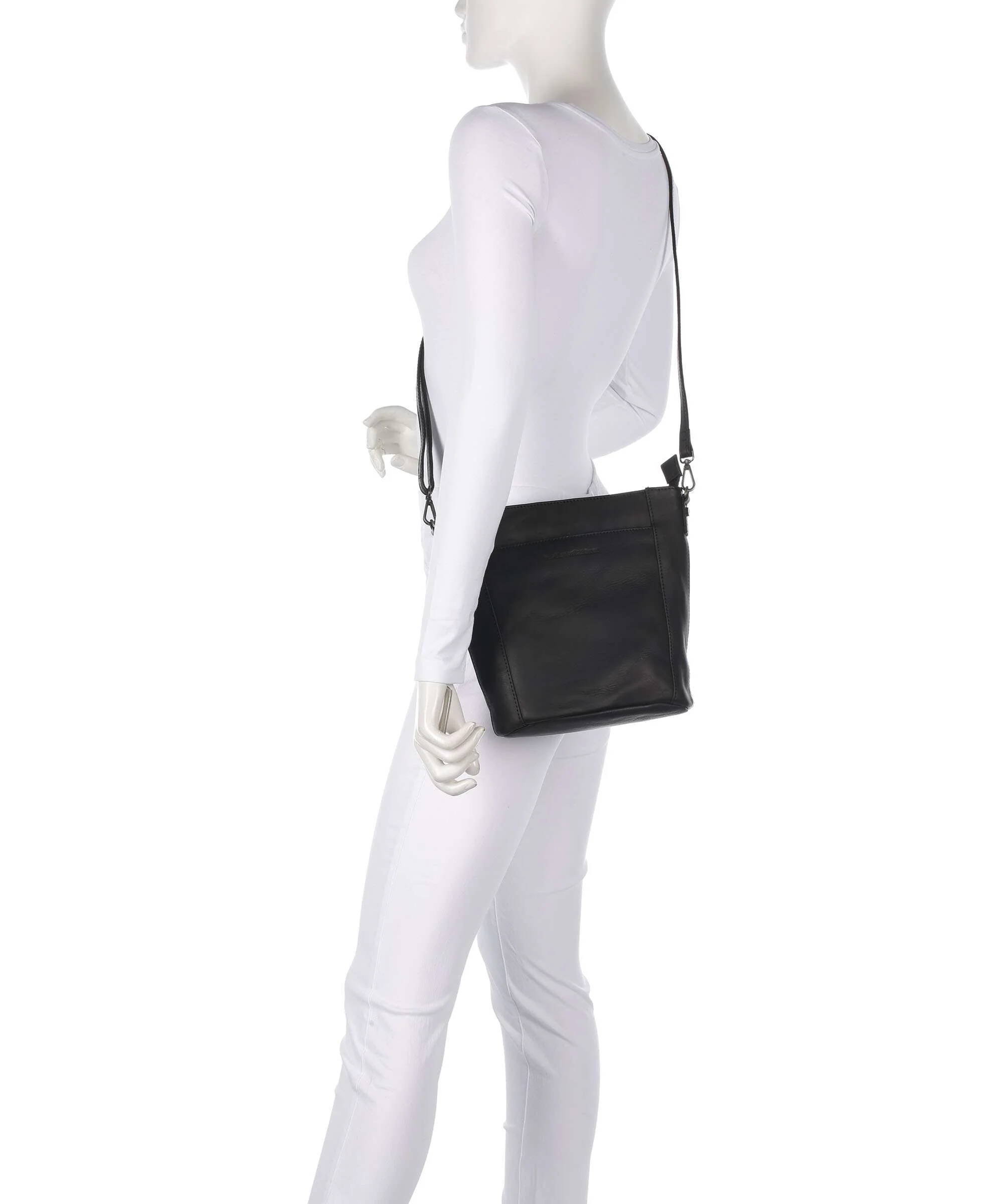 The Chesterfield Brand Wax Pull Up Cow Moore Sac seau black - Image 3